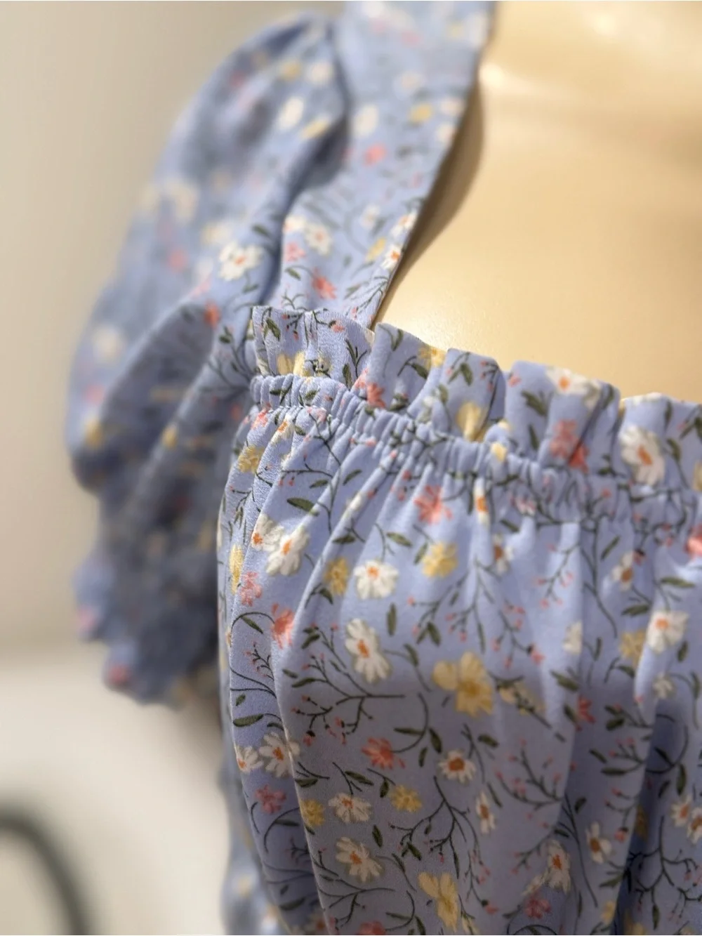 Trixxi Blue Floral Puff Sleeve Mini Dress • Size Medium